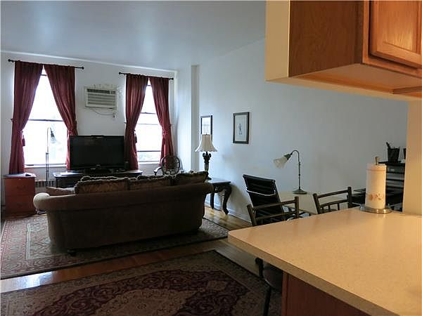 1st image of 413 W 47th St APT 3B