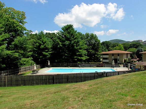2nd image of 5260 Crossbow Cir Unit 13B