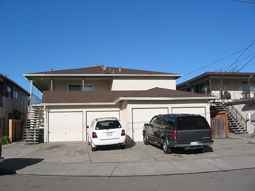 1st image of 3444 Redwood Ct APT 1