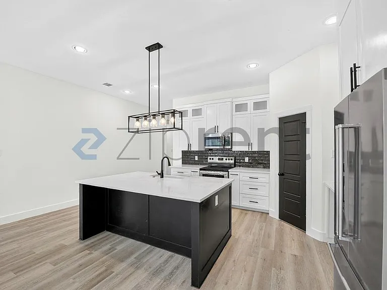 4941 Townsend Dr — Photo 8