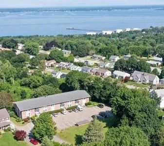 345 Main Rd APT 304, Tiverton, RI, 02878