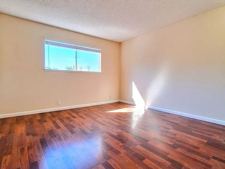 247 N Capitol Ave #243-7 — Photo 26