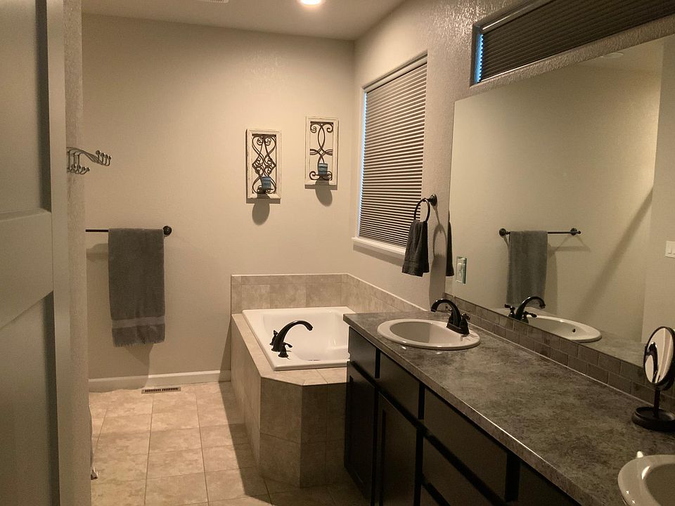 2nd image of 3519 Sahler St