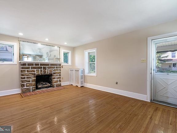 5th image of 901 Mason Ave