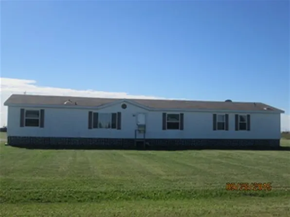 1715 Cedar St, Emerado, ND 58228