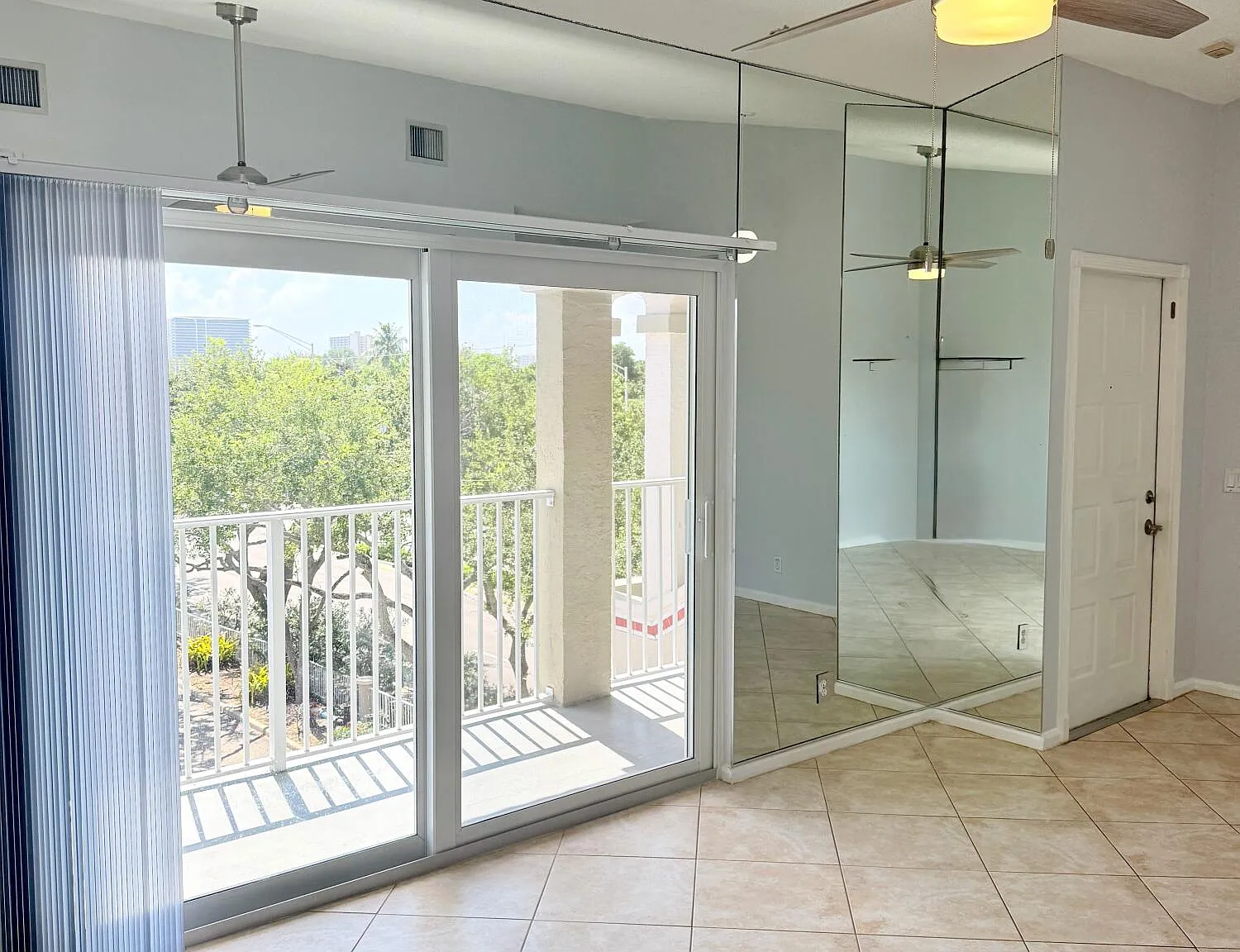 2 bed, 2.0 bath, 1191 sqft, $2,500 — Photo 4
