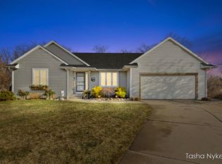 1019 Bunkerway Dr SW, Wyoming, MI 49509