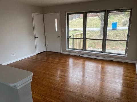 3rd image of 5054 Northwood Dr NW