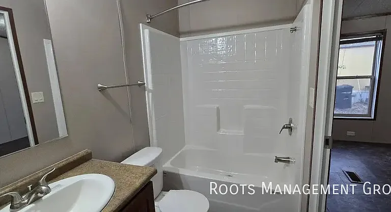 25 Riviera Courts Dr #25 — Photo 6