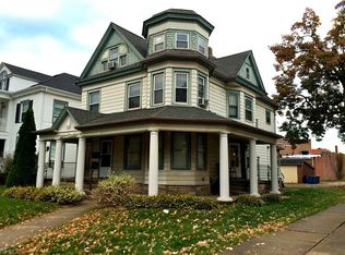 153 3rd St NW APT 1, Barberton, OH 44203