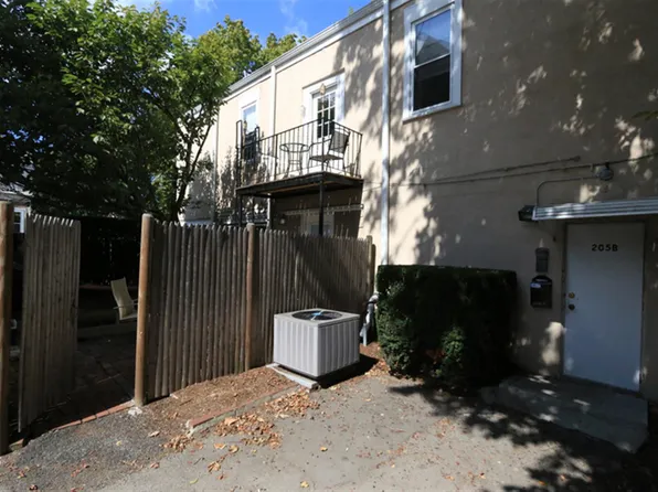 205B Highland Ave, Somerville, MA