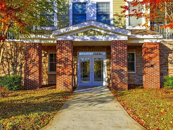 5th image of 31568 Winterberry Pkwy #203