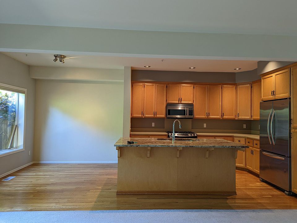 1st image of 12315 NE 92nd St #2