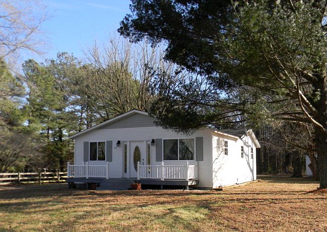 1st image of 8212 Riverview Dr