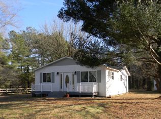 8212 Riverview Dr, Gloucester, VA 23061