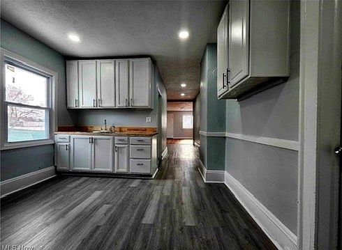 3rd image of 12405 Signet Ave