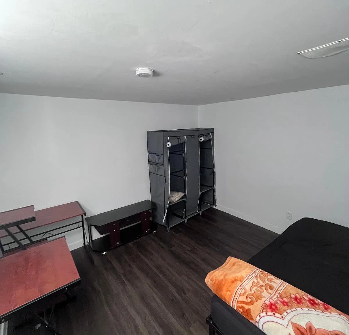 1 bed, $650 — Photo 1