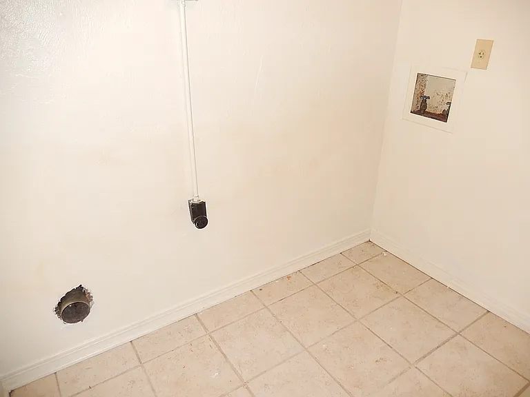 1802 Salmon Dr — Photo 18