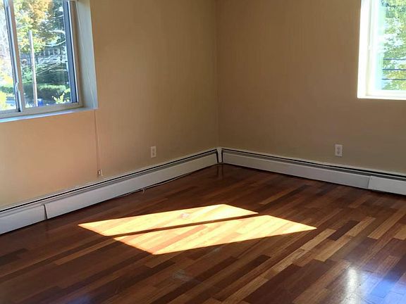 3rd image of 191 Commercial St #3303