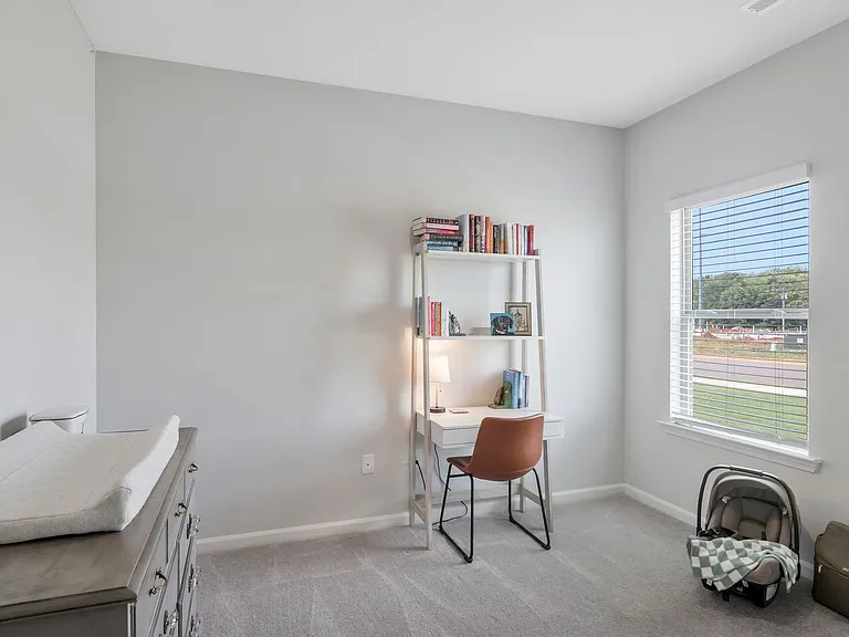 101 Stockholm Ln — Photo 29
