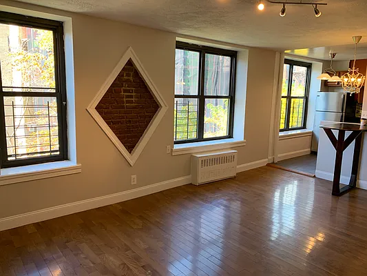 Rented by Carnegie Management Inc | media 32