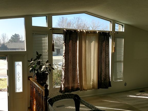 Main living room 1