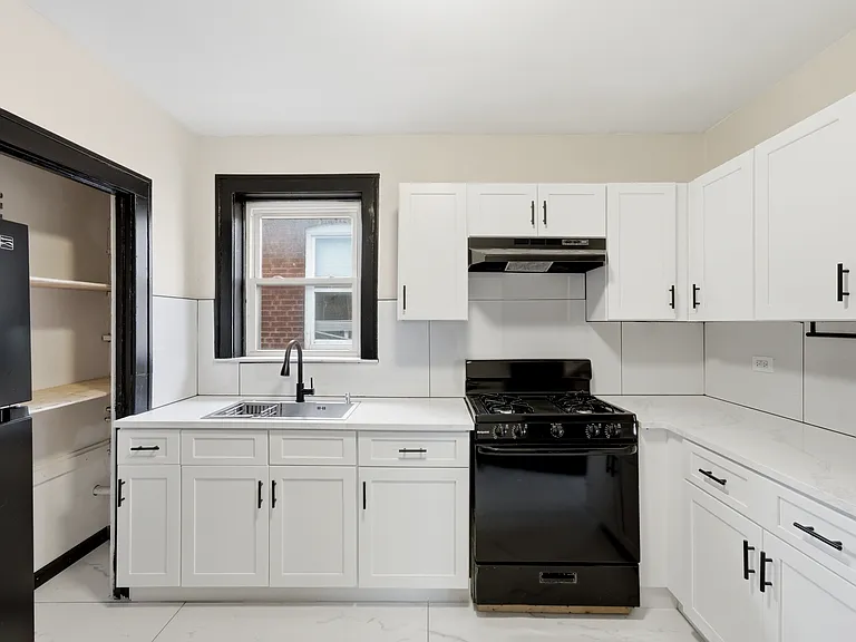 5055 Lindenwood Ave #2F — Photo 18