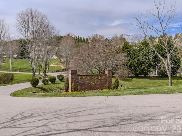 29 Sage Dr, Weaverville, NC 28787