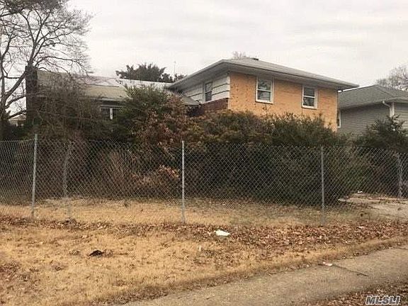 2nd image of 1081 Cramer Ct