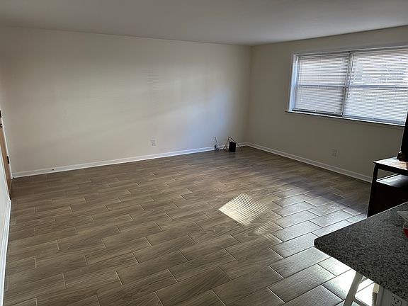 5th image of 6190 Guilford Ave APT 3