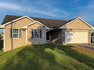 5225 Grand Cape Rd, Rockford, IL 61109