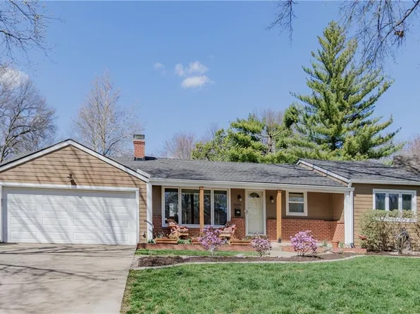 2500 W 51st Ter, Westwood, KS 66205