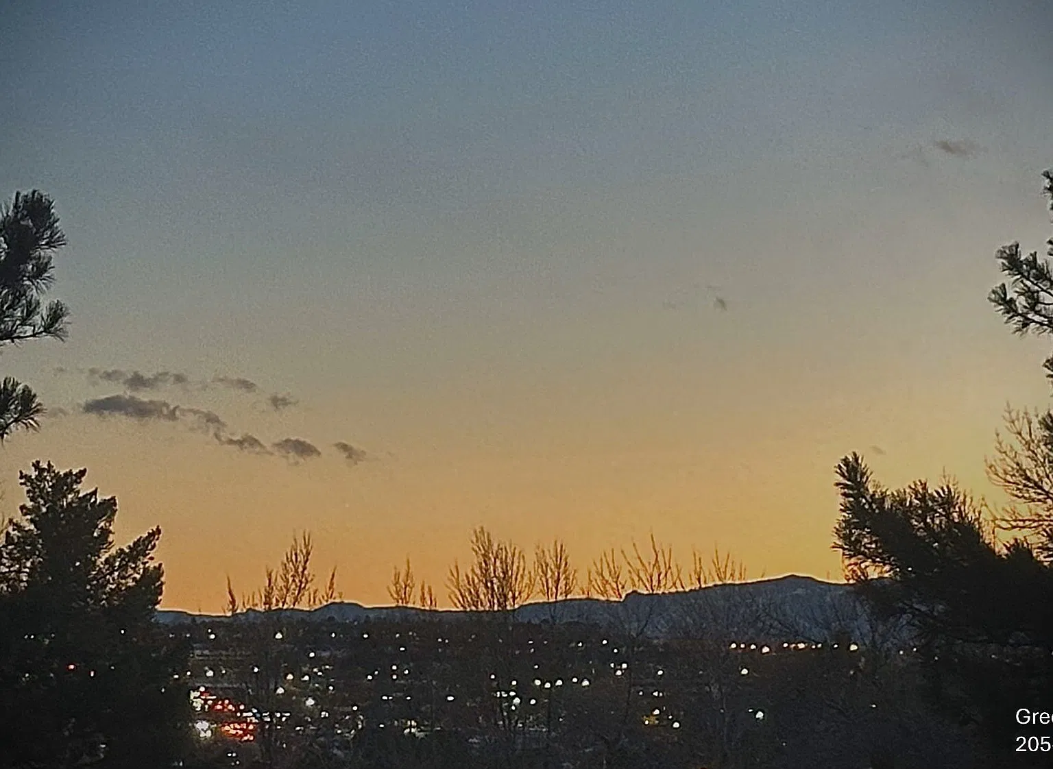 Mountain & City Views - Renovated 2 Bedroom 1 Bathroom In Lakewood — Photo 1