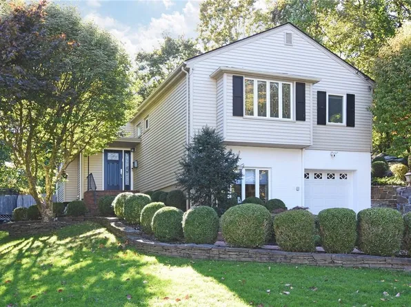 42 Victor Drive, Irvington, NY 10533