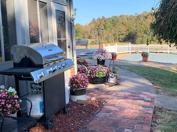 Outside Entry to basement