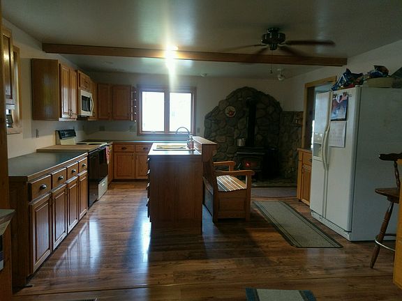 Raised panel oak kichen cabinets