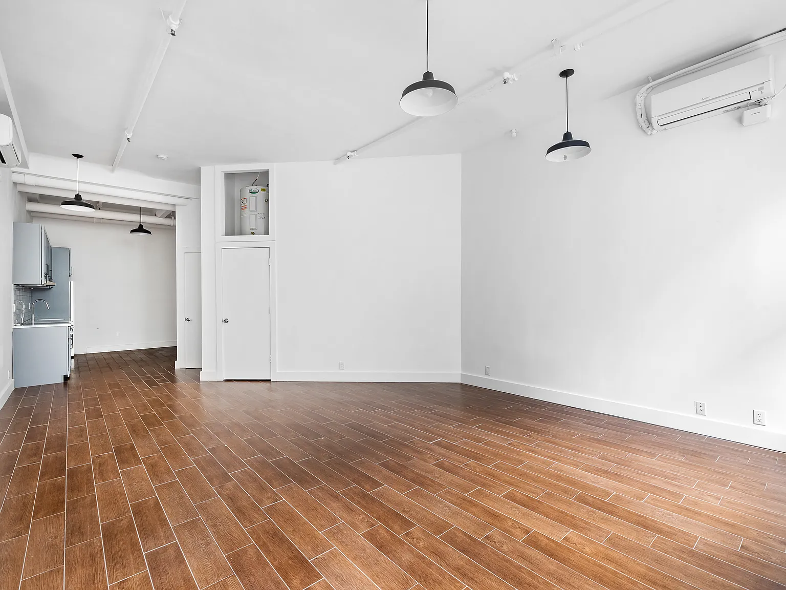 239 Banker Street — Photo 2