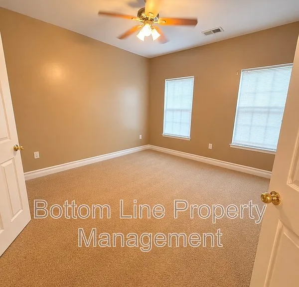 8045 Talcott Dr — Photo 34