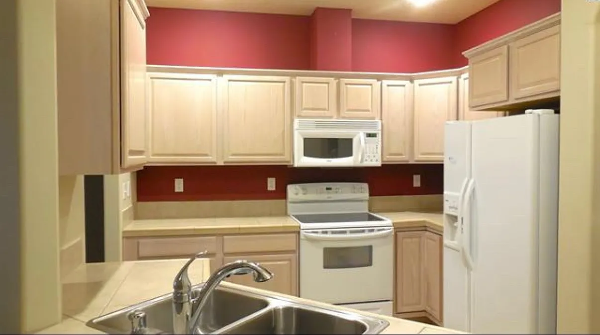 3 bed, 1509 sqft, $2,200 — Photo 2