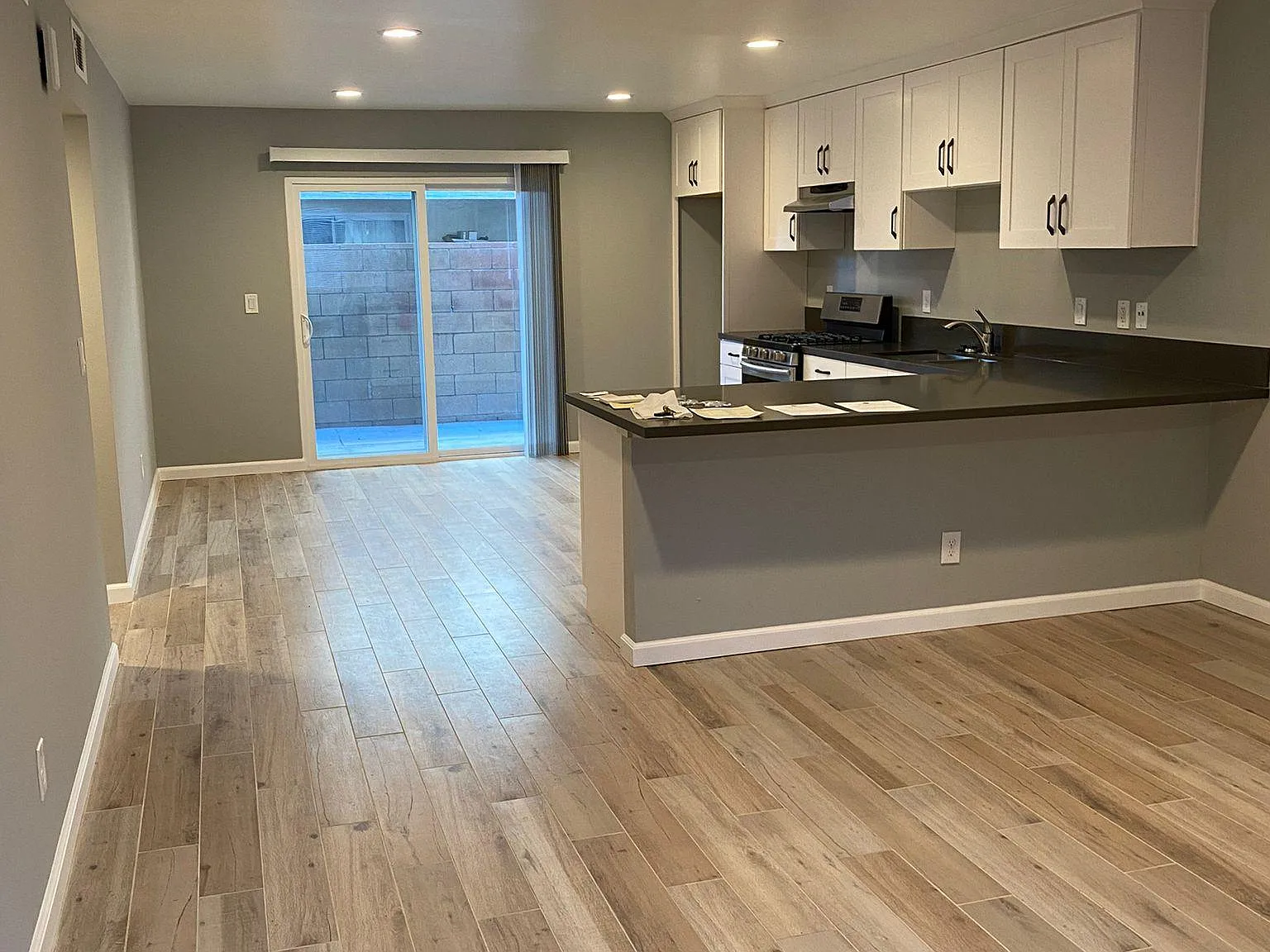 Barbee St, Fontana — Photo 1