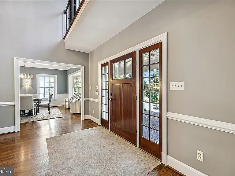 14708 Westbury Rd — Photo 4