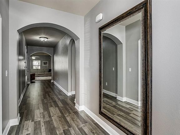 3rd image of 6758 Barnwood Dr