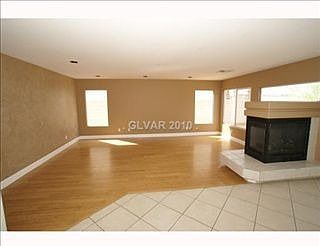 3rd image of 8236 Deer Springs Way