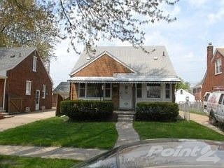 2nd image of 1532 Dee St