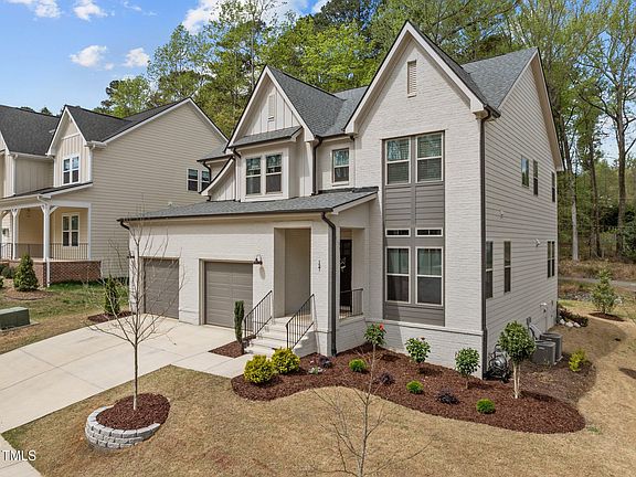 4th image of 127 Sanderway Dr