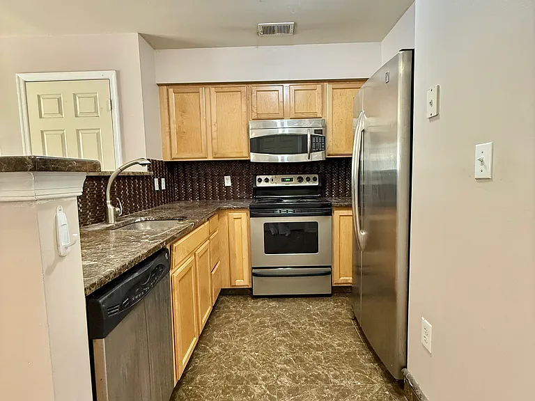 1823 S Napa St — Photo 9