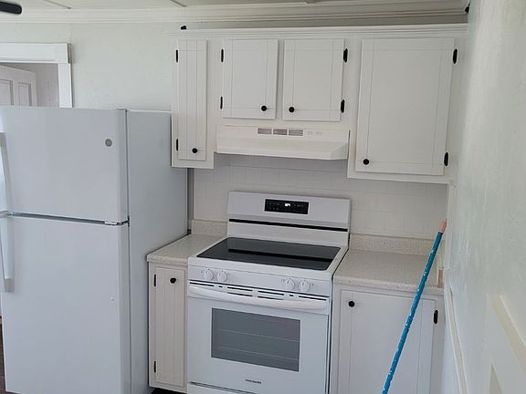 4th image of 22 Forest Avenue Ct APT 3S