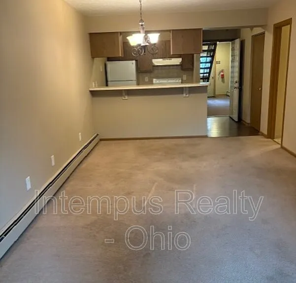 3865 Indian Run Dr #4 — Photo 4