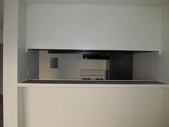 5th image of 358 N Vecino Dr APT 2