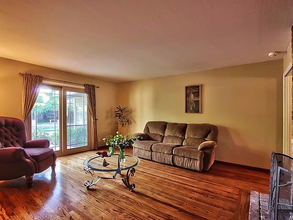 4th image of 7605 Capricorn Dr